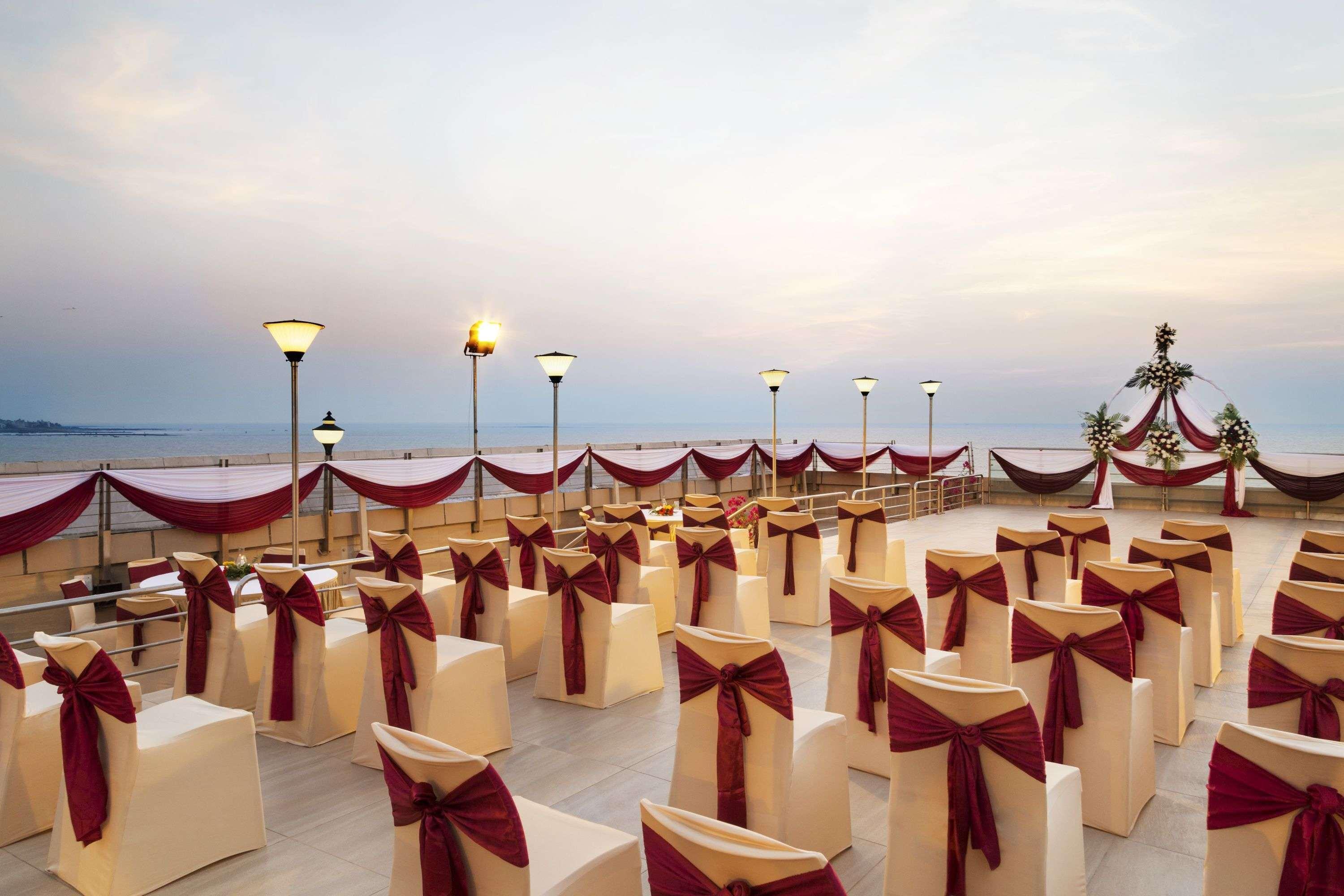 Hotel Ramada Plaza By Wyndham Palm Grove Mumbai Exterior foto The Royal Terrace