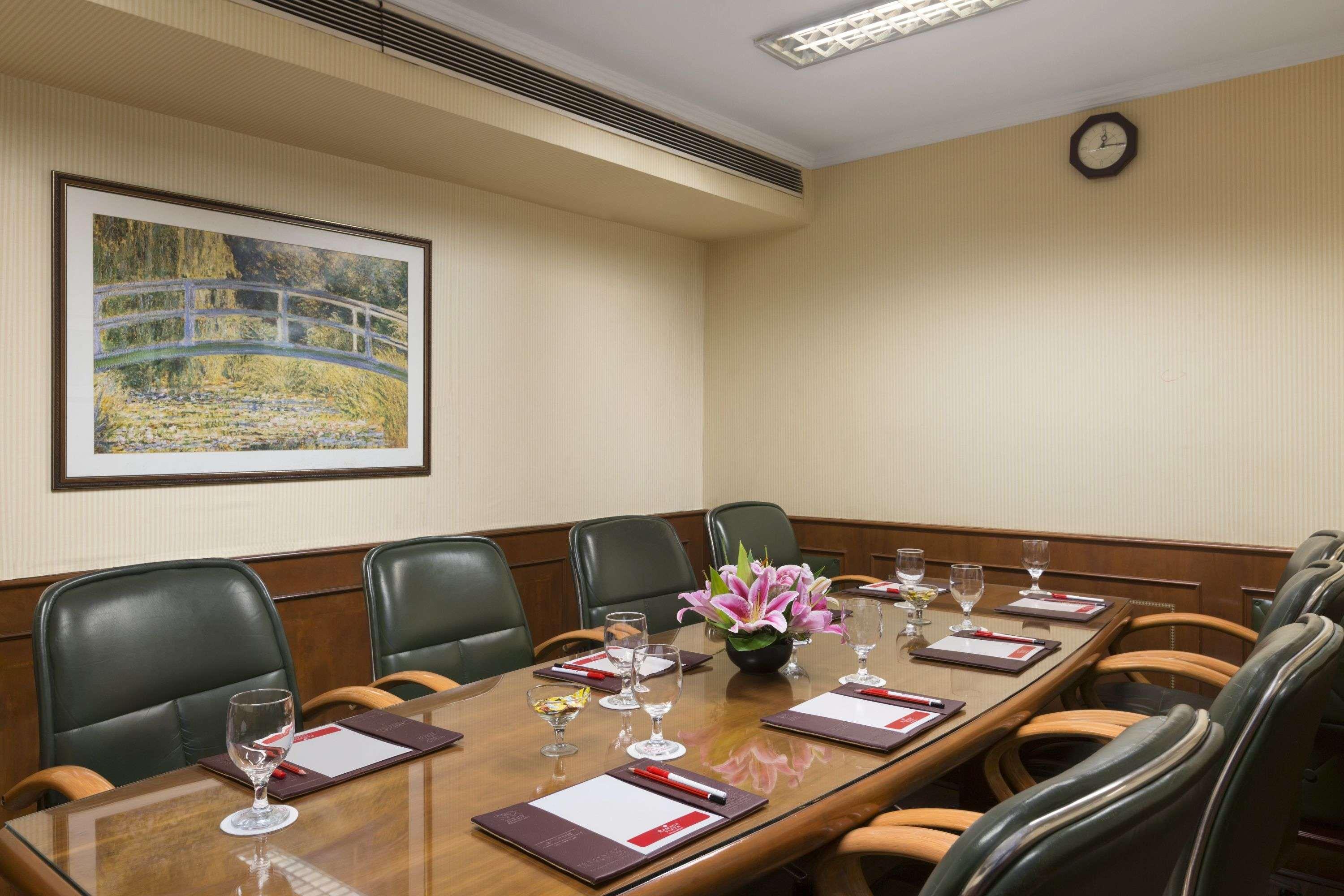 Hotel Ramada Plaza By Wyndham Palm Grove Mumbai Exterior foto Boardroom at the Taj Mahal Palace, Mumbai