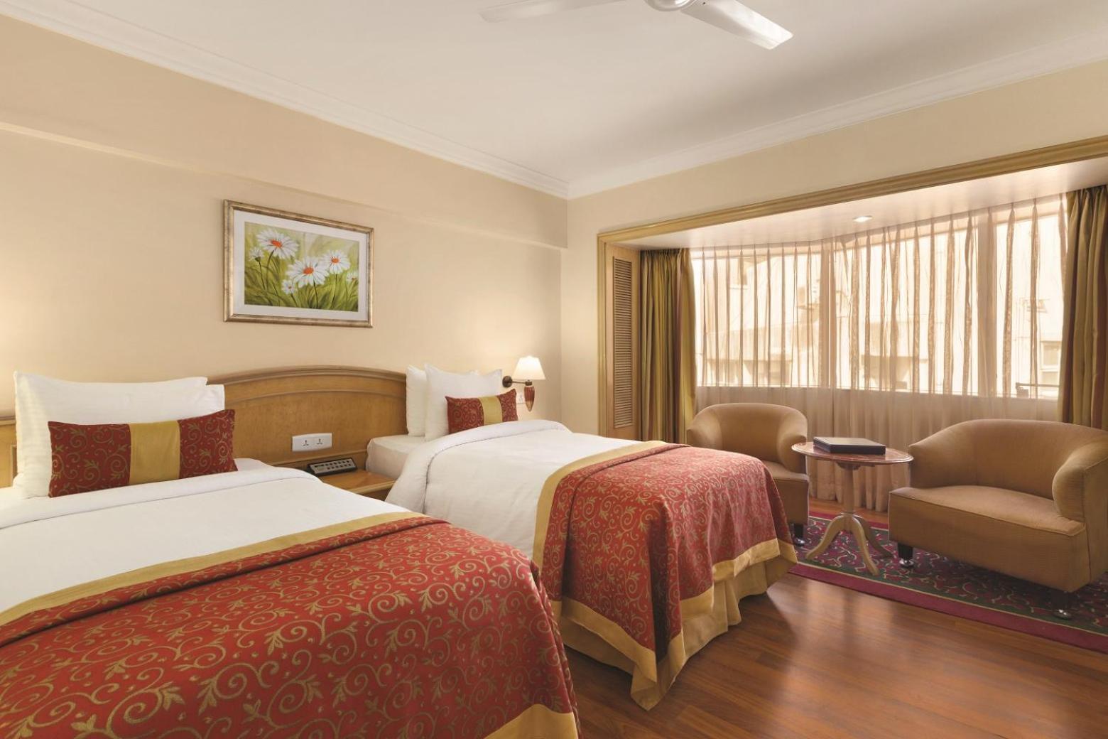 Hotel Ramada Plaza By Wyndham Palm Grove Mumbai Exterior foto